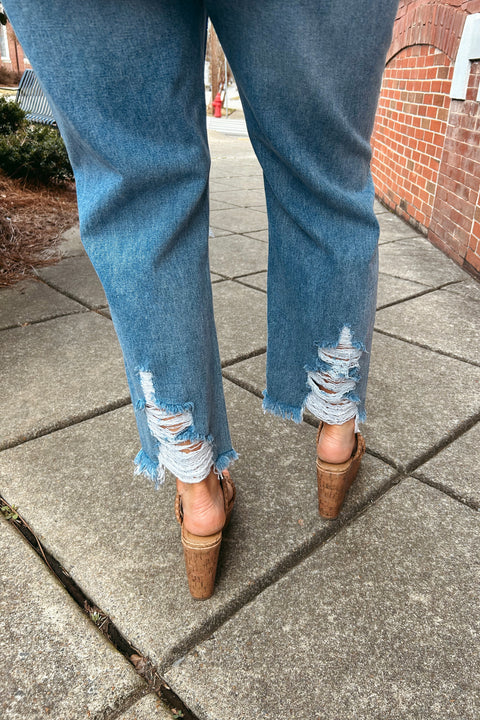 Distressed Cropped Straight Legs Jeans